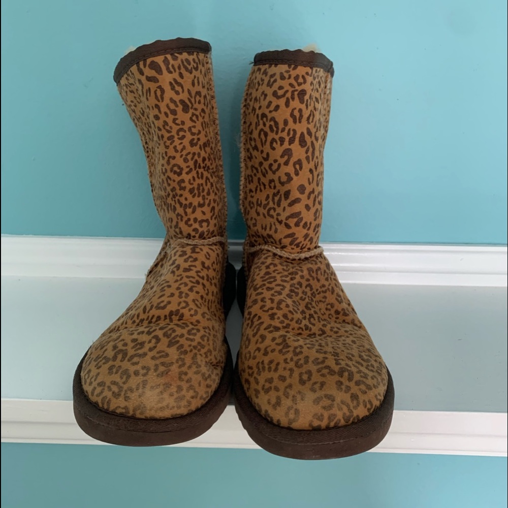 Ugg leopard print boots 8